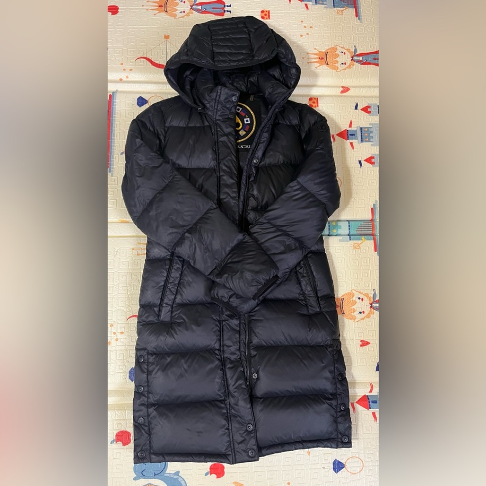 Moose Knuckles Black down Jacket Authentic